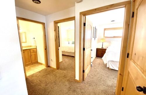 Rexburg Apartment | Two Bedroom Double King Suite-Free Breakfast/dinn