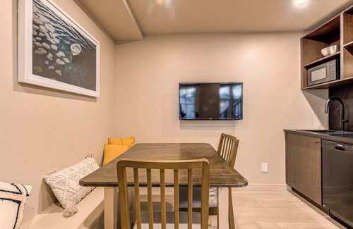 Vieux-Quebec-Cap-Blanc-colline Parlementaire Apartment | Two bedroom Escape in Old Quebec