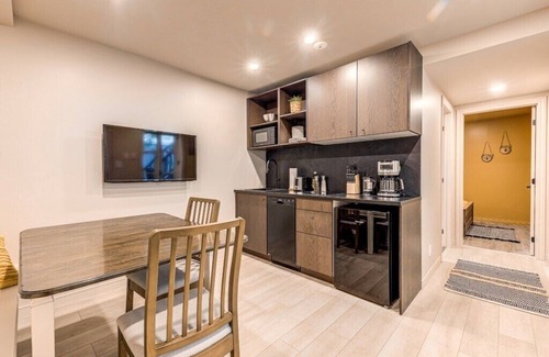 Vieux-Quebec-Cap-Blanc-colline Parlementaire Apartment | Two bedroom Escape in the Heart of Old Quebec