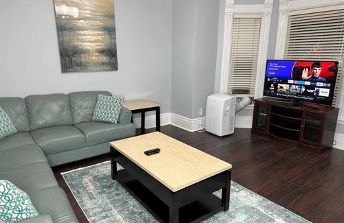 Brookhaven House | TWO BEDROOM EXECUTIVE VACATION HOME