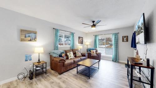 Jewell Heights - Hoffman Heights House | Two bedroom family home near Anschutz Medical