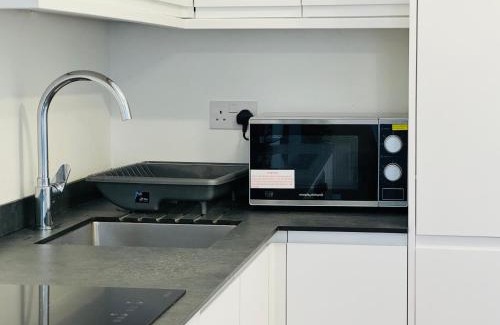 Earlsfield Apartment | Two Bedroom Flat for Six Guests