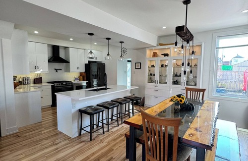 Little Italy House | Two bedroom full house downtown Little Italy, Ottawa with upper deck spa.