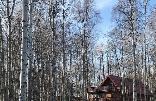 Fairbanks Apartment | Two bedroom, fully furnished apartment with private entrance on 3 wooded acres