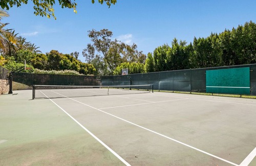 Fairbanks Ranch House | Two Bedroom Guest Home on Rancho Santa Fe Estate with Private Tennis