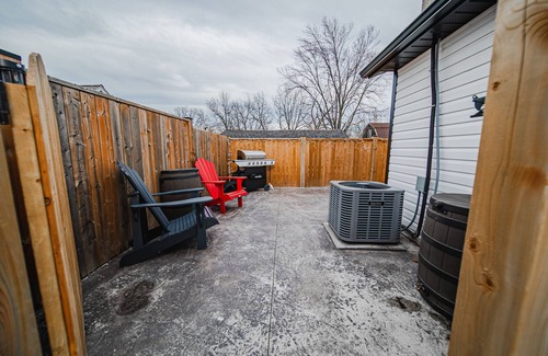 Vineland House | Two bedroom guest house in the heart of wine country!