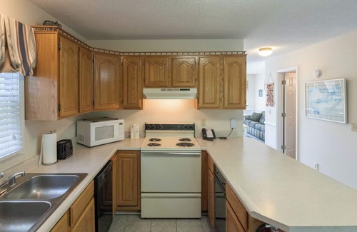 Grand Rivers Condo | Two Bedroom Harbor View Condo