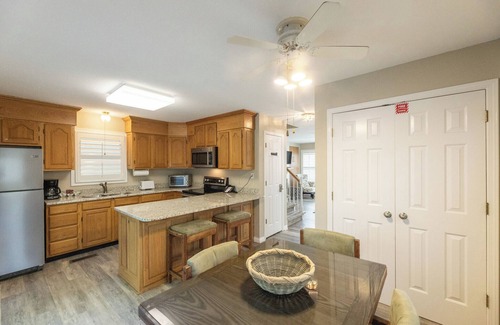 Grand Rivers Condo | Two Bedroom Harbor View Condo