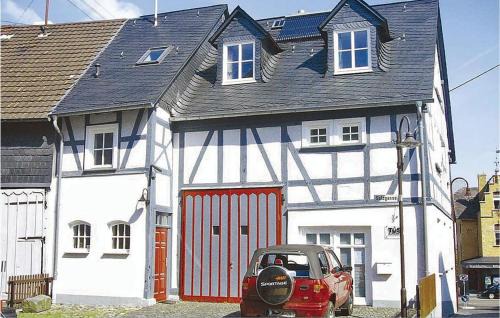 Hachenburg House | Two-Bedroom Holiday Home In Hachenburg
