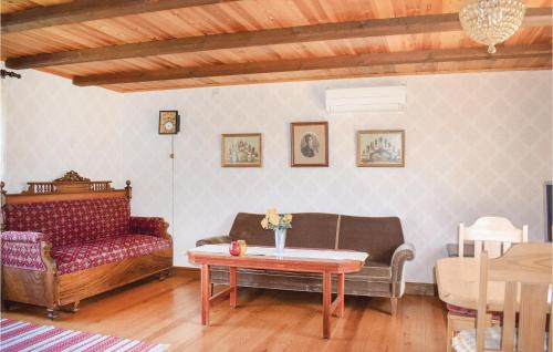 Lenhovda House | Two-Bedroom Holiday Home In Lenhovda