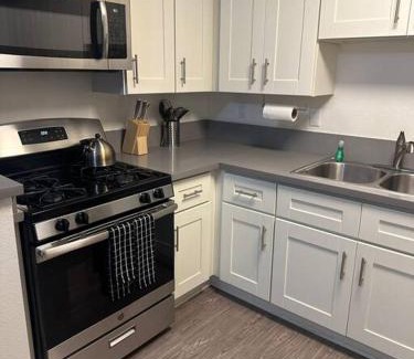Hollywood Apartment | Two bedroom Hollywood apartment
