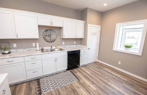 Folsom's Addition House | Two Bedroom Home close to Downtown and Hospitals