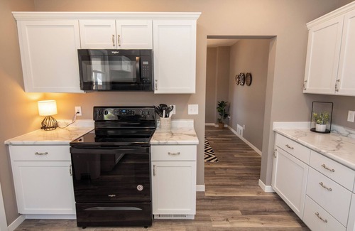 Folsom's Addition House | Two Bedroom Home close to Downtown and Hospitals