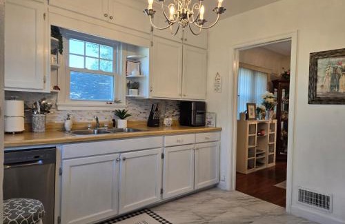 East Side Pioneers Apartment | Two Bedroom Home Close to Mayo Clinic