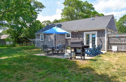 West Dennis House | Two bedroom home just a quick drive to West Dennis Beaches