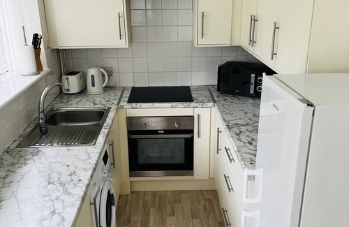 St Helens House | Two bedroom house , in a lovely neighbourhood, with a lot amenities around