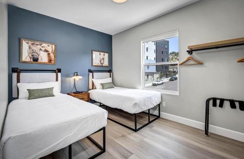 Vista Apartment | Two Bedroom - King in Master. Heart of Downtown Vista