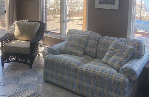 North Greece House | Two Bedroom Lakefront COTTAGE
