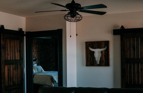 Fort Scott Apartment | Two Bedroom Loft Located in Historic Downtown Fort Scott