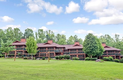 Pittman Center Condo | Two Bedroom Luxury Condo, Gatlinburg, TN (1948841)