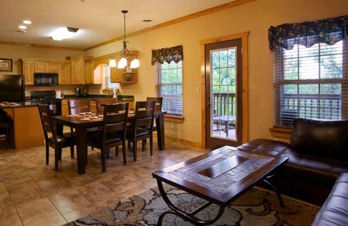 Pigeon Forge Resort | Two Bedroom Luxury Condo, Pigeon Forge, Tennessee (1890945)