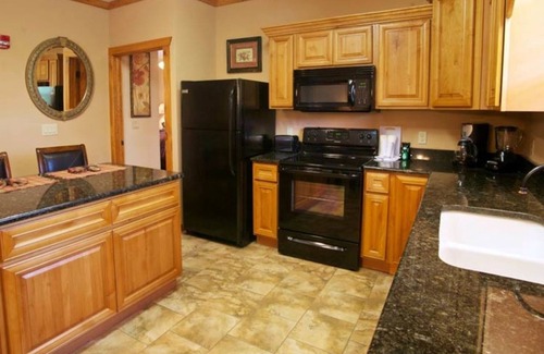 Pigeon Forge Resort | Two Bedroom Luxury Condo, Pigeon Forge, Tennessee (1890945)