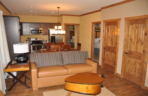 Pigeon Forge Resort | Two Bedroom Luxury Condo, Pigeon Forge, Tennessee (1890945)