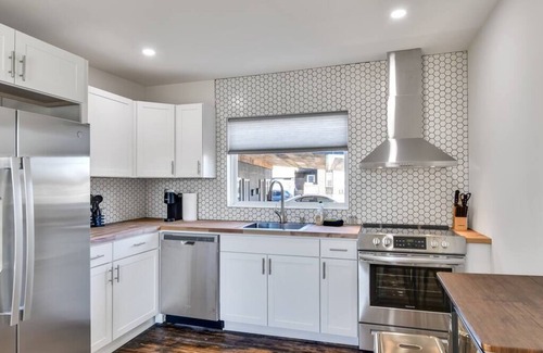 Augusta Apartment | Two Bedroom modern apartment