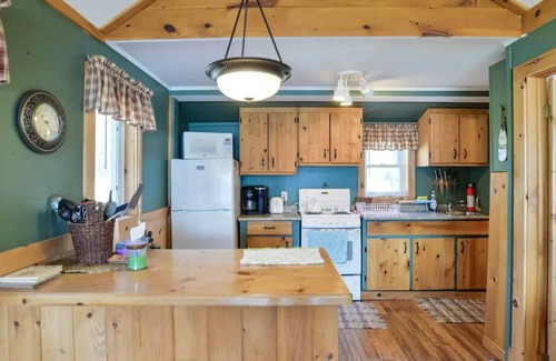 Bala Cottage | Two Bedroom Moon River Cottage