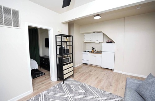 Capitol Hill Apartment | Two Bedroom Near Sports & Museums