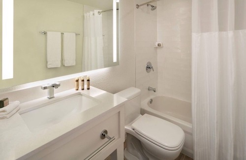 Islamorada Resort | Two Bedroom Ocean Front Suite w/Kitchenette, Pool, Free Parking & Pet Friendly