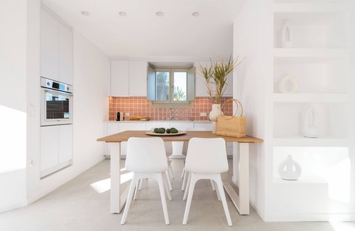 Drios Apartment | Two-Bedroom Residence with Independent Pool By Triotissa Local Living A