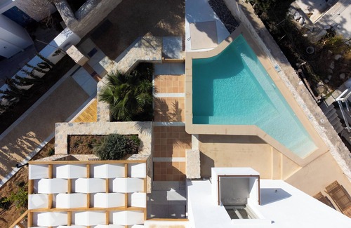 Drios Apartment | Two-Bedroom Residence with Independent Pool By Triotissa Local Living A