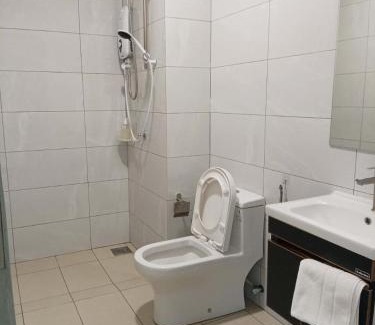 Malacca City Apartment | Two Bedroom Seaview Amber Cove
