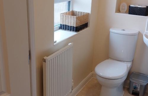 Smethwick Apartment | Two Bedroom Semi-detached Modern House in Birmingham