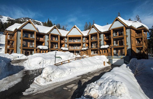 Rossland Condo | Two Bedroom | Sleeps 2-4 | Silver Tip Lodge