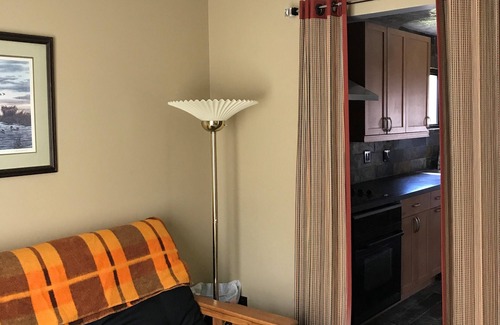 Bratenahl House | Two Bedroom Townhouse in Cleveland near Downtown and the Lake