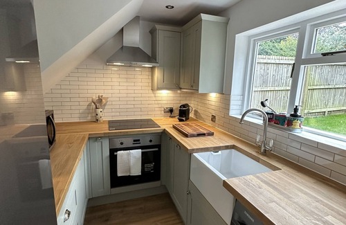Wilton Cottage | Two bedroom traditional cottage