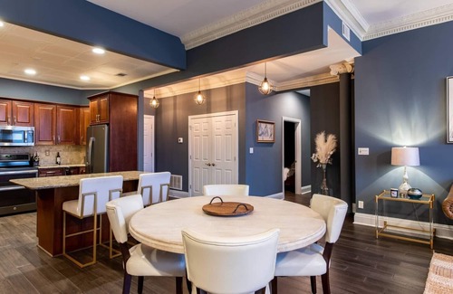 Downtown Louisville Condo | Two Bedroom/Two Full Baths, Downtown Sophistication!