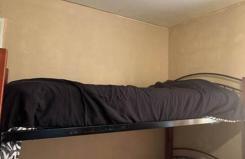 Eastside Apartment | Two bedroom upper unit in a house downtown Long Beach