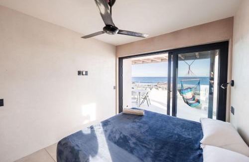 Vinorama Villa | Two-bedroom waterfront villa