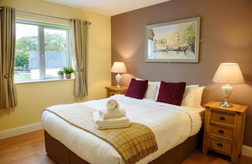 Cortober Apartment | Two bedroom waterfront Apartment