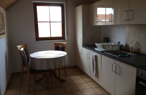 Kindsbach House | Two-bedroom with brand new kitchen and free parking within the premises.