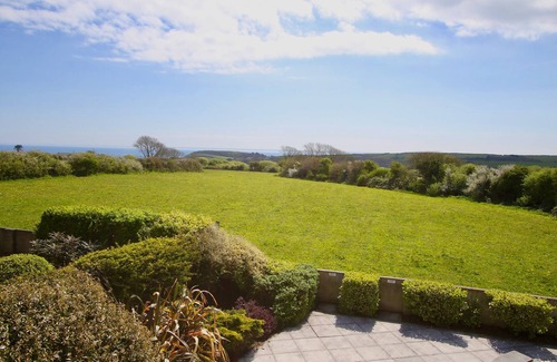 Gorran House | Two Bedroomed Holiday Cottage With Sea Views just one mile from the beach