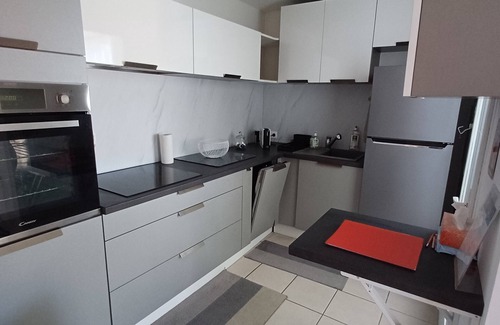 Hyeres Apartment | Two bedrooms duplex in Hyeres, beach town