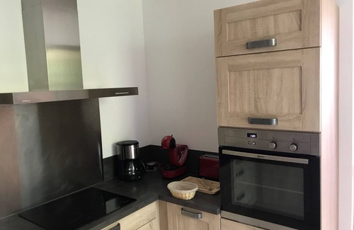 Roujan Apartment | Two bedrooms for six people, swimming pool in Hérault