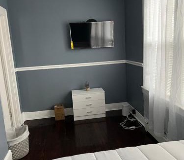 Irvington House | Two Bedrooms Home