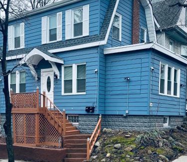 Irvington House | Two Bedrooms Home
