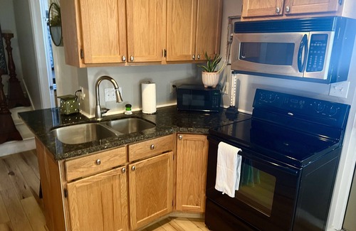 South Ogden Apartment | Two bedrooms with kitchenettes in South Ogden and one full bathroom