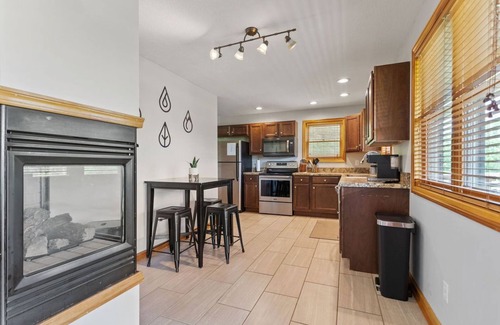 Logan Cabin | Two cabin property! Great for Groups! Amazing views and sunsets!